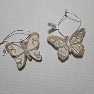 Set of 2 Wooden Butterfly Ornament Farmhouse Decor  NEW